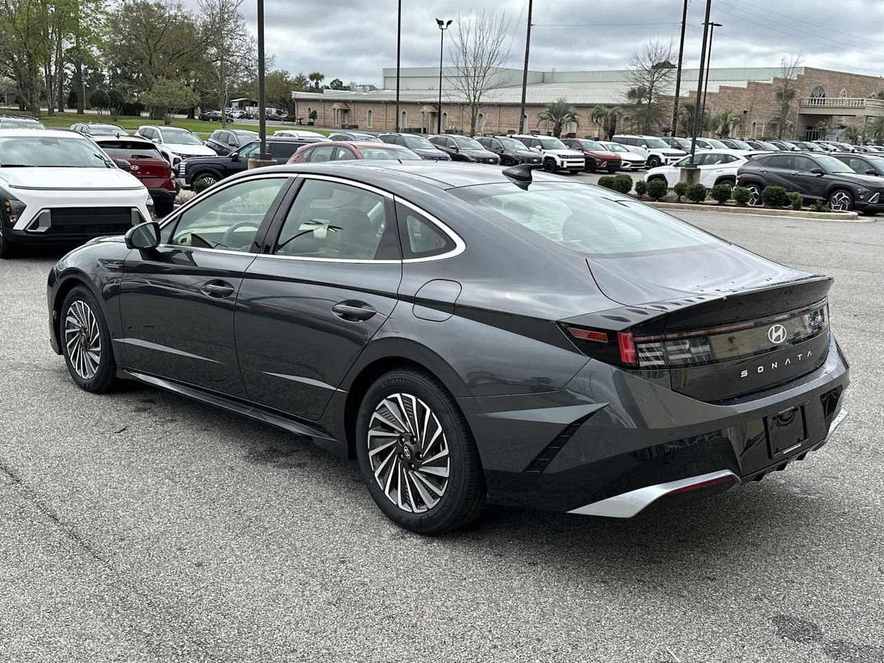 2026-Sonata-Hybrid-Limited (3).jpg
